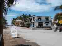 02-03-03_08_El billard. Aqui una foto de el billard de La Manzanilla situado en la entrada del pueblo.